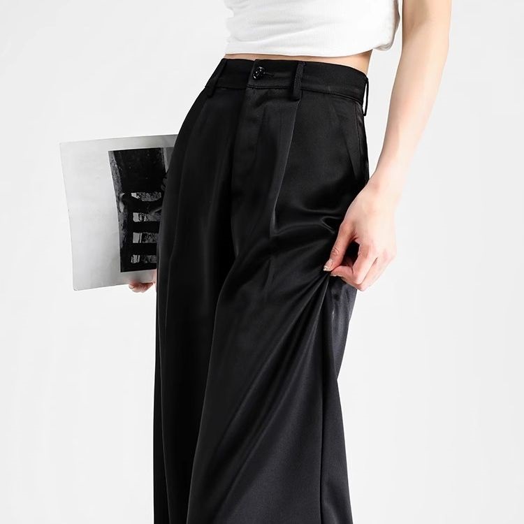 パンツセットアップ 光沢感のある洗練ワイドパンツ