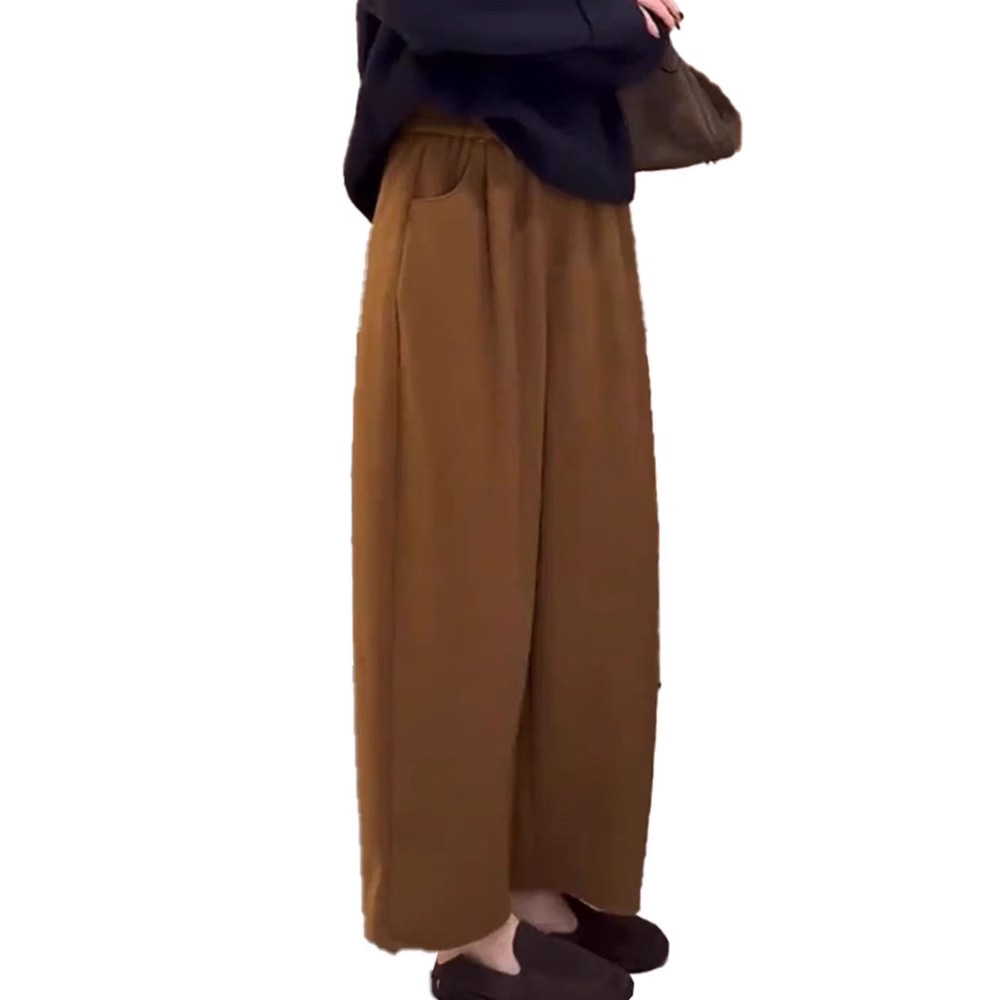 https://fulmo-img-server.com/pants-set/ae065ba8-25f2-435d-818f-5171e36c8812.jpg