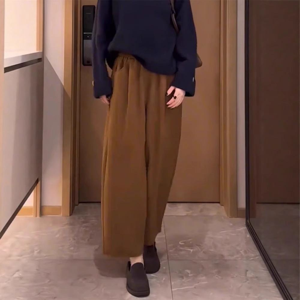 https://fulmo-img-server.com/pants-set/ae2d46fb-03e0-4d60-93ea-4502f42c8734.jpg