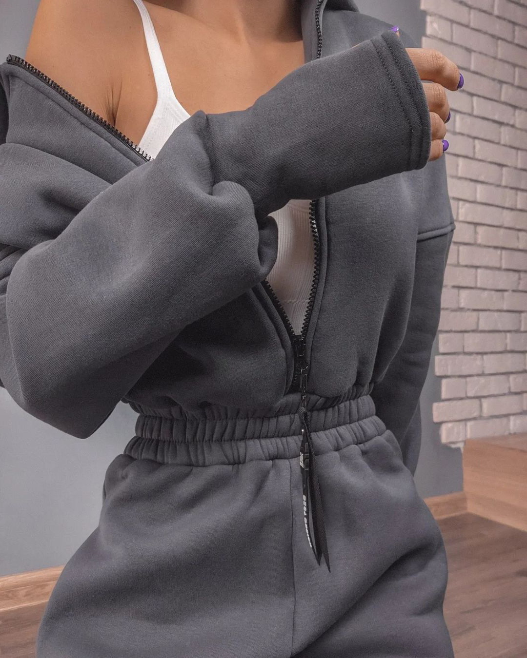 https://fulmo-img-server.com/pants-set/b170ada1-1031-45b2-b51b-6e0179145e8c.jpg