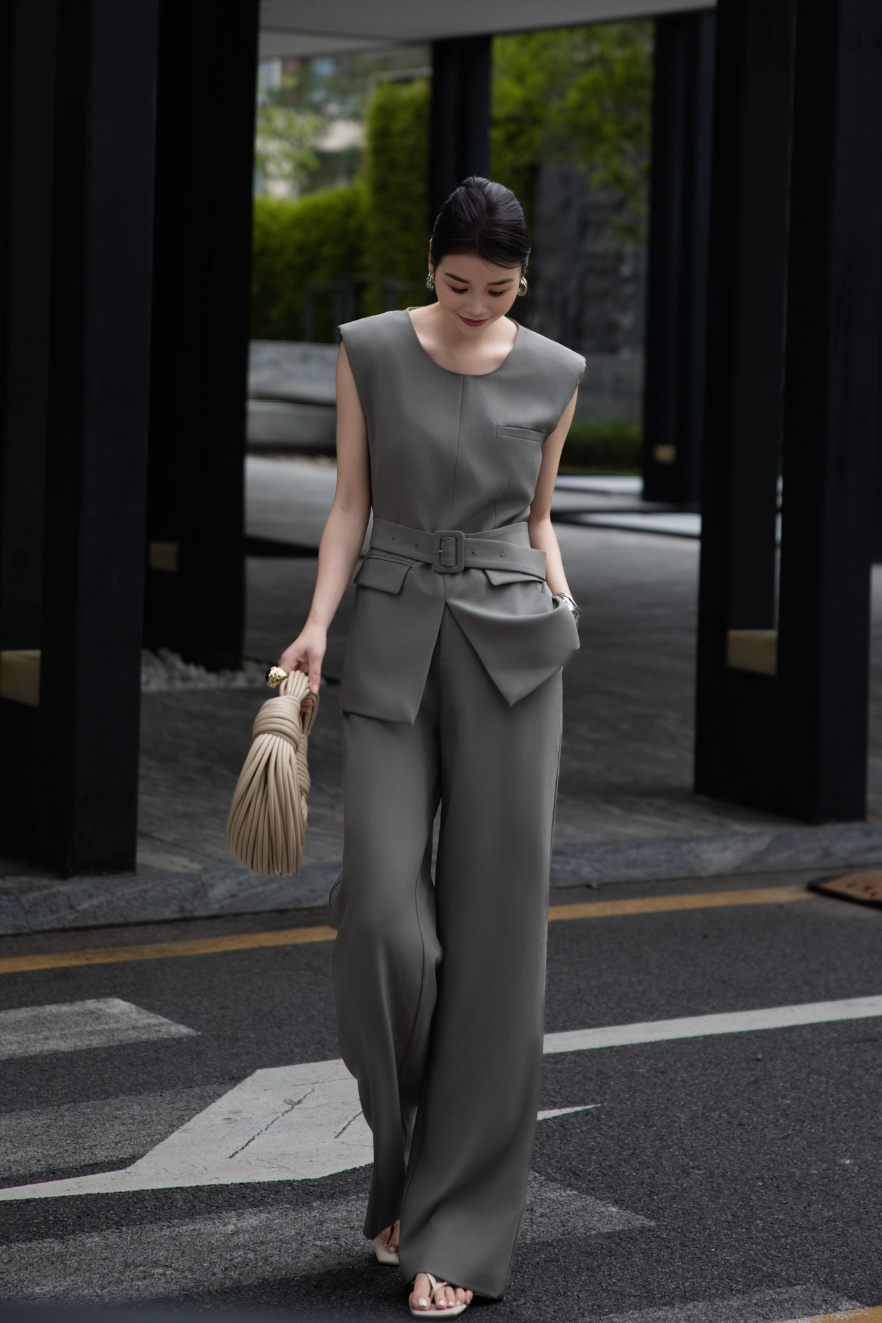 パンツセットアップ 洗練ノースリーブベスト ワイドパンツセット