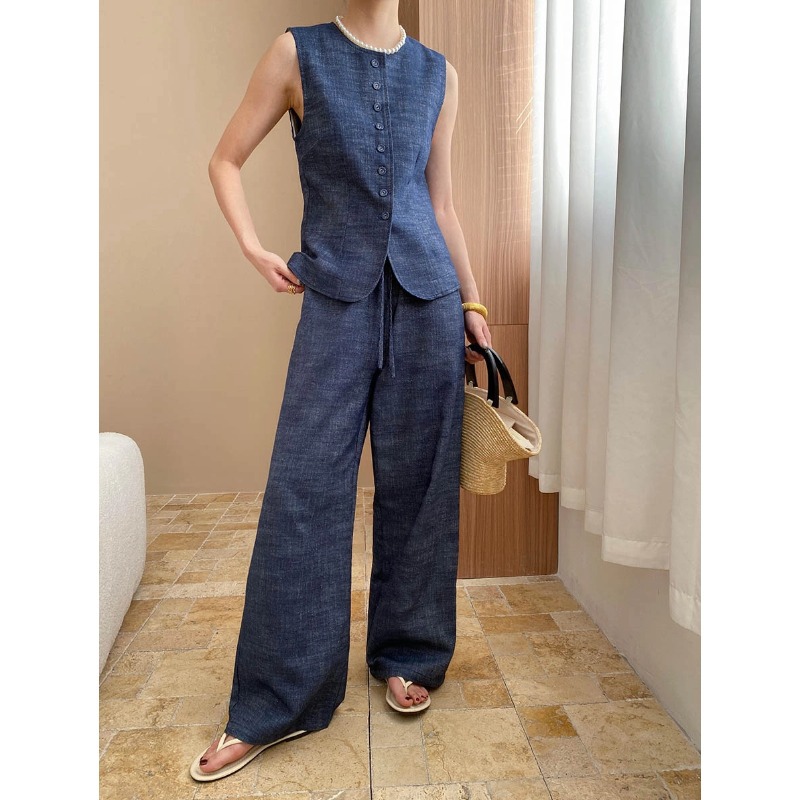https://fulmo-img-server.com/pants-set/b894e119-c375-41c3-9d95-ca3cffd9db57.jpg