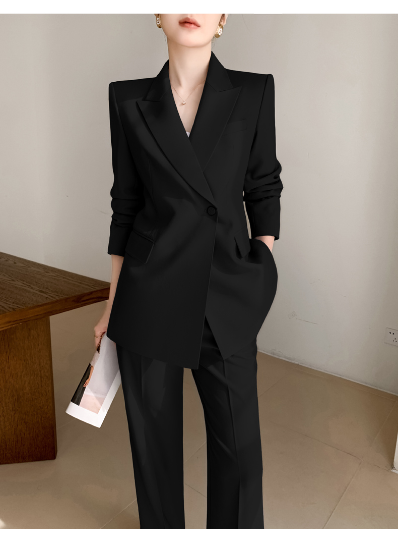 https://fulmo-img-server.com/pants-set/baeead2e-57ad-4438-b94d-cea9c7db1410.jpg