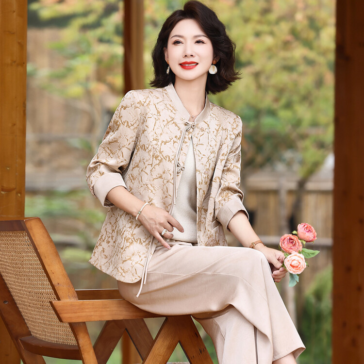 https://fulmo-img-server.com/pants-set/bdec6980-f938-4d51-a87c-1cf3047cdd7a.jpg