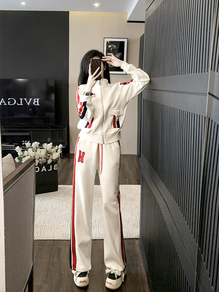 パンツセットアップ サイドラインデザインジップアップジャージ風セットアップ