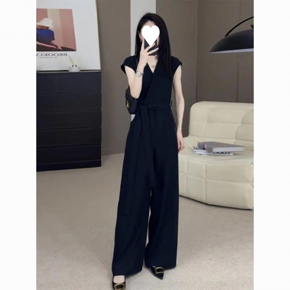 https://fulmo-img-server.com/pants-set/bfde4a65-2eea-4bff-8713-26a623ca2b28.jpg