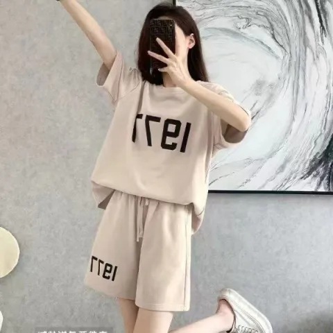 パンツセットアップ 文字デザイン ゆったりショートセット