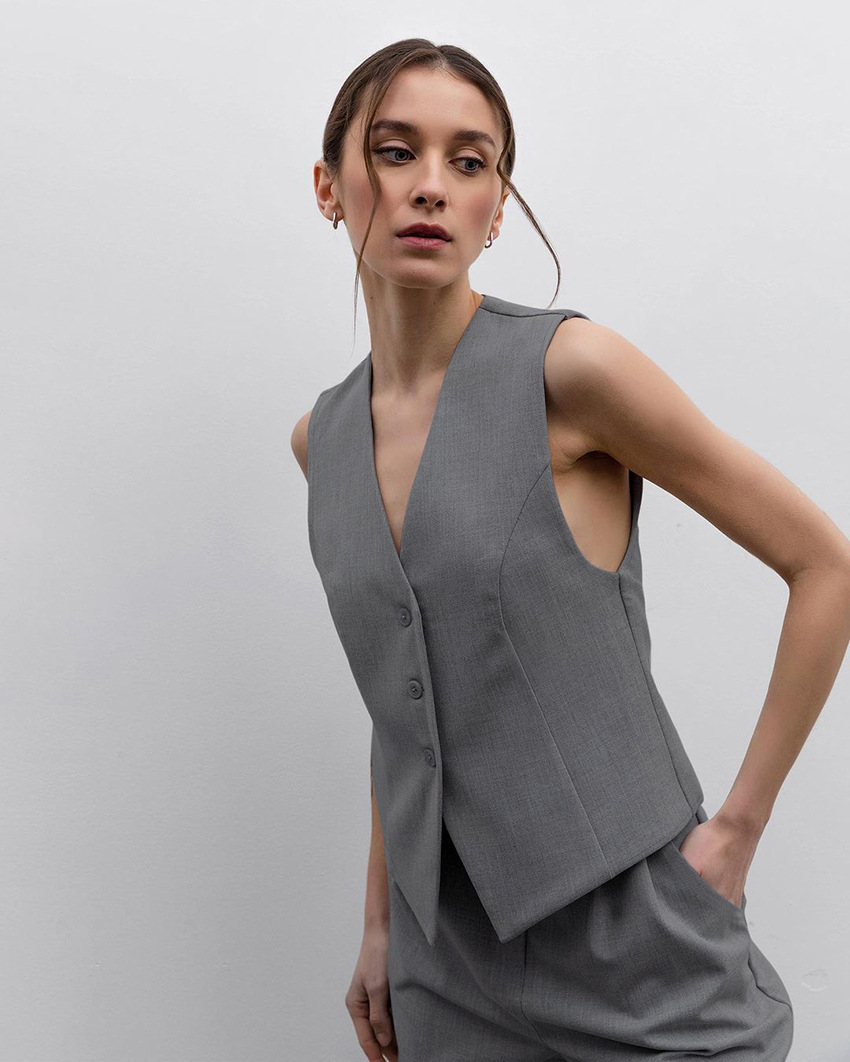 https://fulmo-img-server.com/pants-set/c67312f9-3798-49b2-ab10-89edb1965ea1.jpg