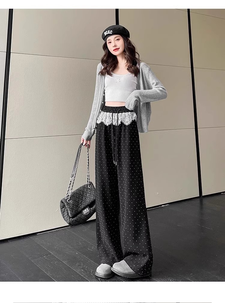 https://fulmo-img-server.com/pants-set/c71a11ae-007c-4ee4-84e2-a1feadc46d0e.jpg