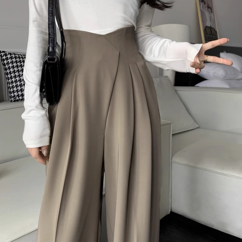 https://fulmo-img-server.com/pants-set/c77952c8-47fb-4f52-8ae3-f6dca2488041.jpg
