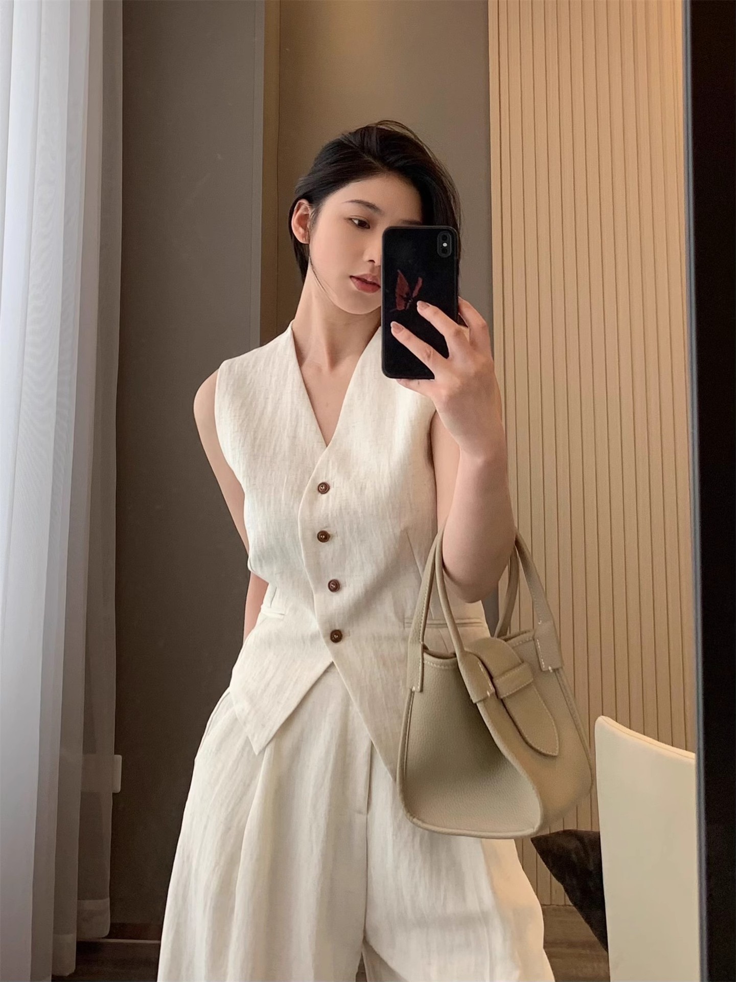 https://fulmo-img-server.com/pants-set/ca64d0e2-e0eb-4f20-a741-3f9047a6cc52.jpg