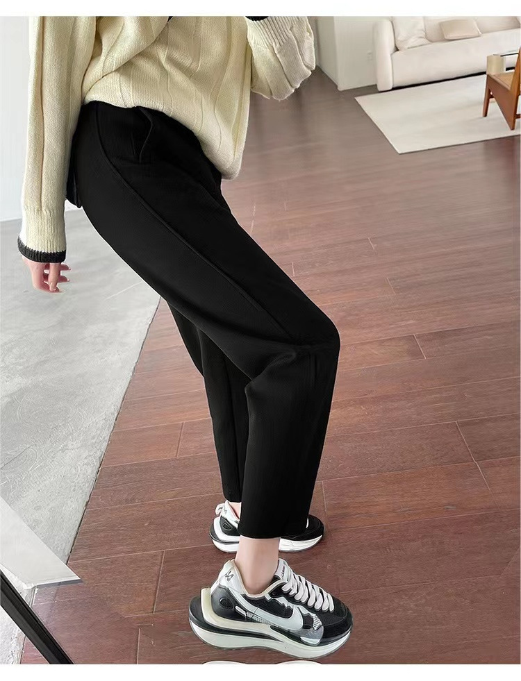 https://fulmo-img-server.com/pants-set/cb8561fe-6910-40e6-9974-3c9783cb4f60.jpg