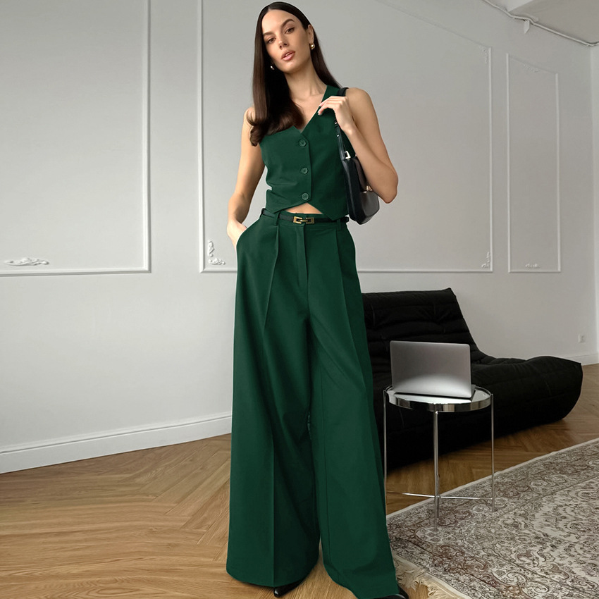 https://fulmo-img-server.com/pants-set/cd39bc5e-f327-4ccf-b1dc-76cfc61abd66.jpg