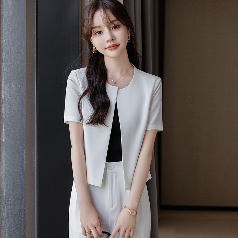 https://fulmo-img-server.com/pants-set/d0df1ed7-fb15-492d-833b-c6a3a6aea2b5.jpg