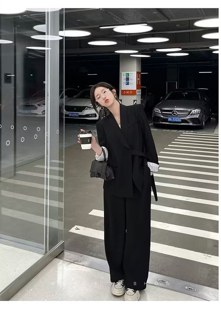 https://fulmo-img-server.com/pants-set/d21f2bde-50e5-4a27-a177-299f945d496a.jpg
