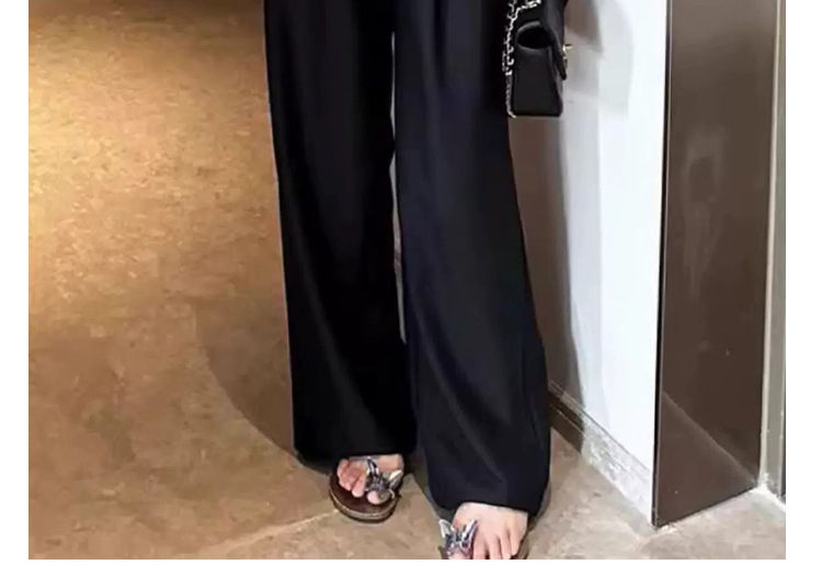 https://fulmo-img-server.com/pants-set/d4ad7cbe-8d1c-476d-a908-0ddc25c997c2.jpg
