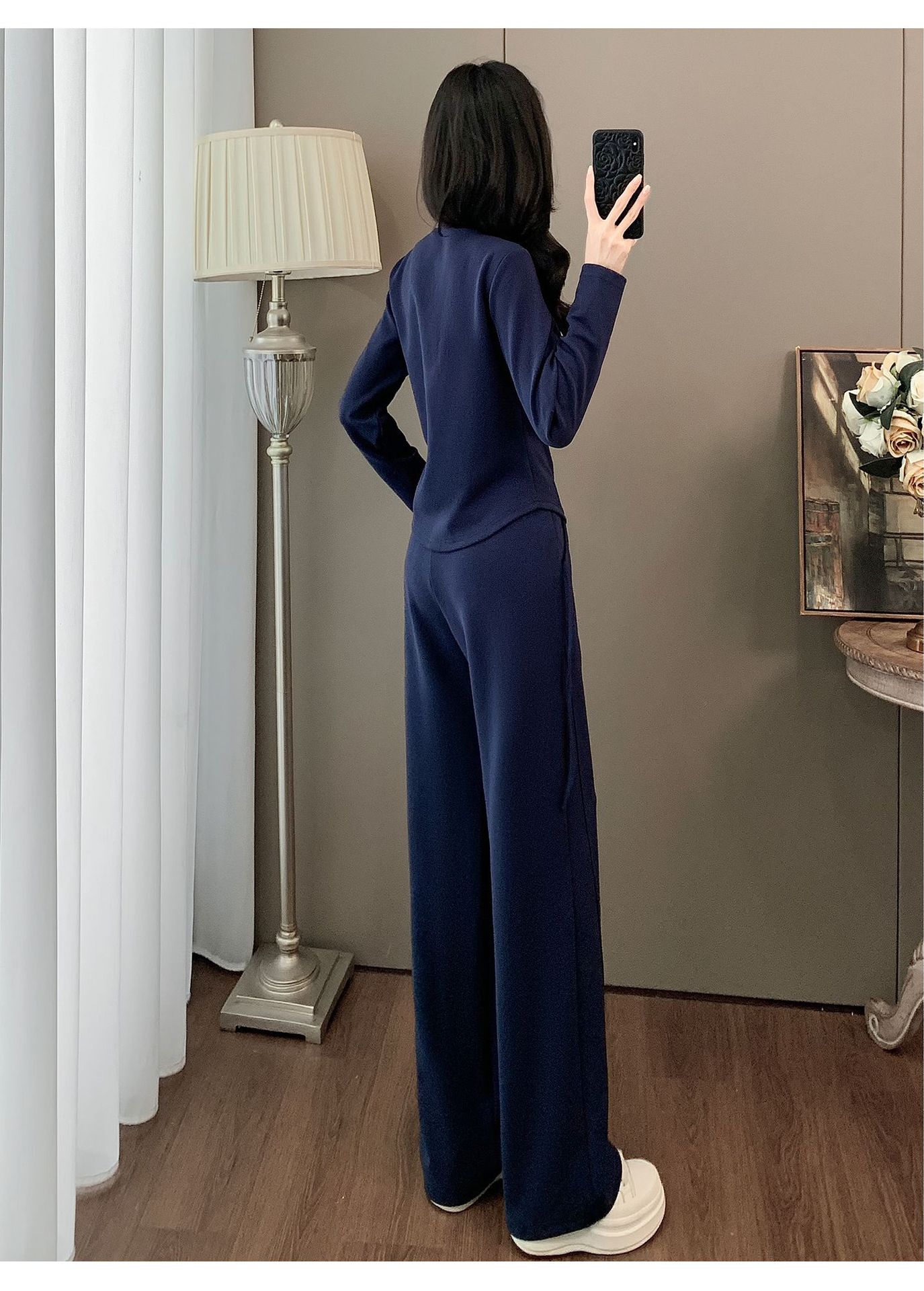 https://fulmo-img-server.com/pants-set/d64d8420-2386-419a-9d6f-65197922c67c.jpg