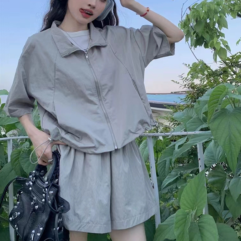 パンツセットアップ ジップアップブルゾン風ショートパンツセット