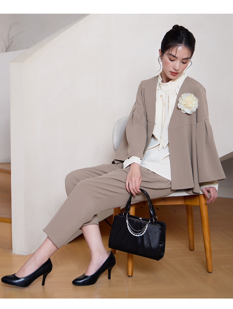 パンツセットアップ 優雅な袖広がりパンツセットアップ