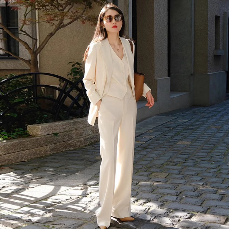 パンツセットアップ 三点セット襟なしジャケット付きベスト付きパンツスーツ