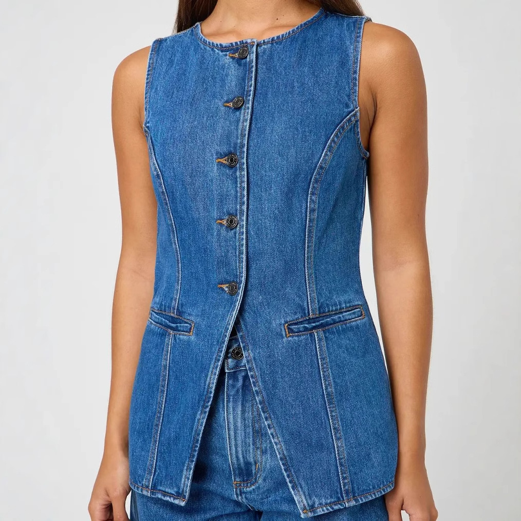 パンツセットアップ デニムベストとショートパンツの上品セットアップ