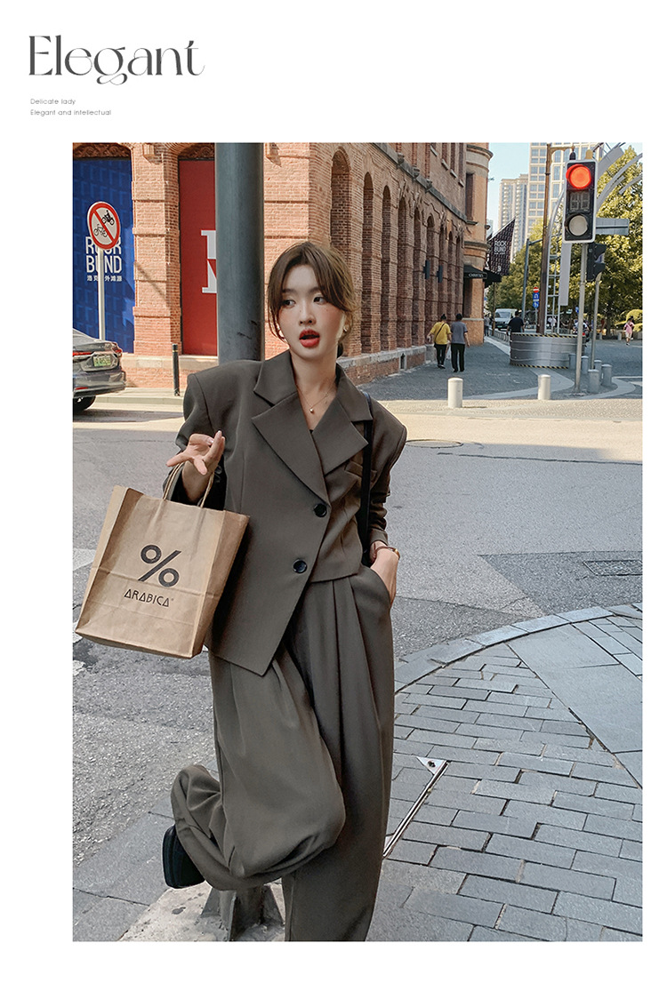 https://fulmo-img-server.com/pants-set/e6a8c015-d1dc-47db-b4c2-d57eaf5ddd6f.jpg