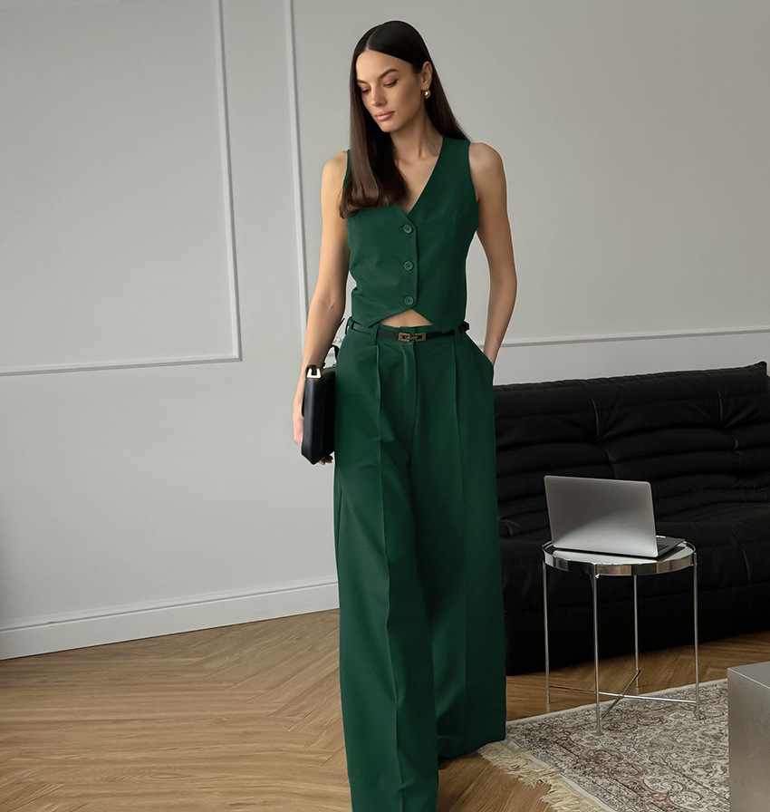 https://fulmo-img-server.com/pants-set/e7694e16-c6f0-45b2-99eb-20fbbe1fa269.jpg