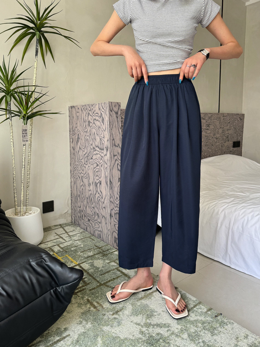 https://fulmo-img-server.com/pants-set/e9c3da07-3715-44f8-ba06-2709ebd22e85.jpg