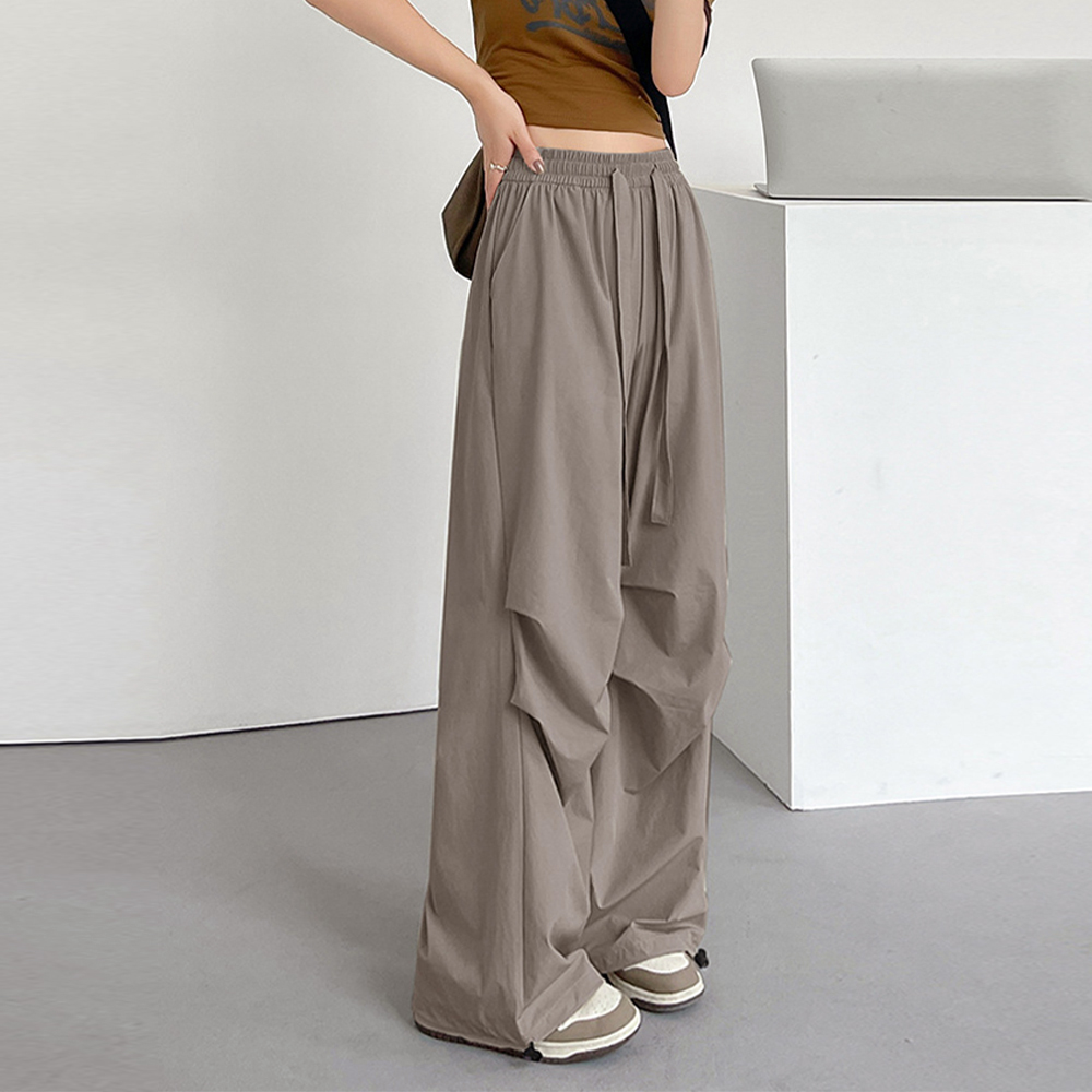 https://fulmo-img-server.com/pants-set/ed8a011e-c55b-454c-b896-51bac66cfc2a.jpg