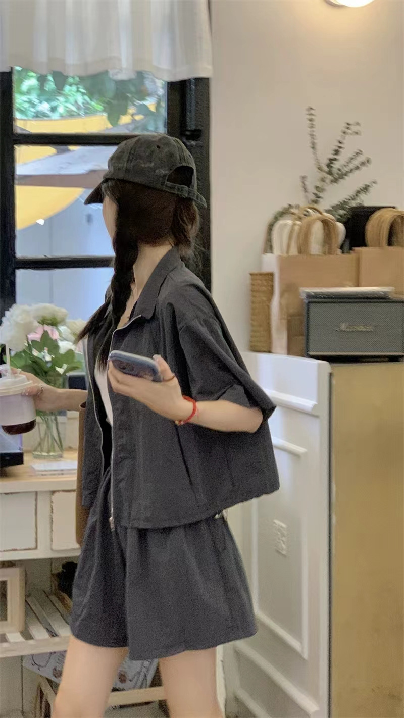 パンツセットアップ ジップアップブルゾン風ショートパンツセット