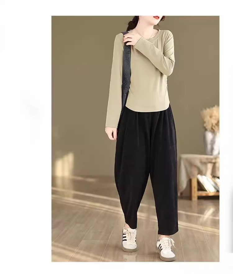 https://fulmo-img-server.com/pants-set/ef524e22-7d2e-4c9a-bb05-c3b4a01a8372.jpg
