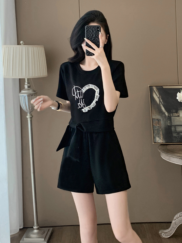 https://fulmo-img-server.com/pants-set/f1375824-2a15-47d6-b720-8b3fd736689b.jpg