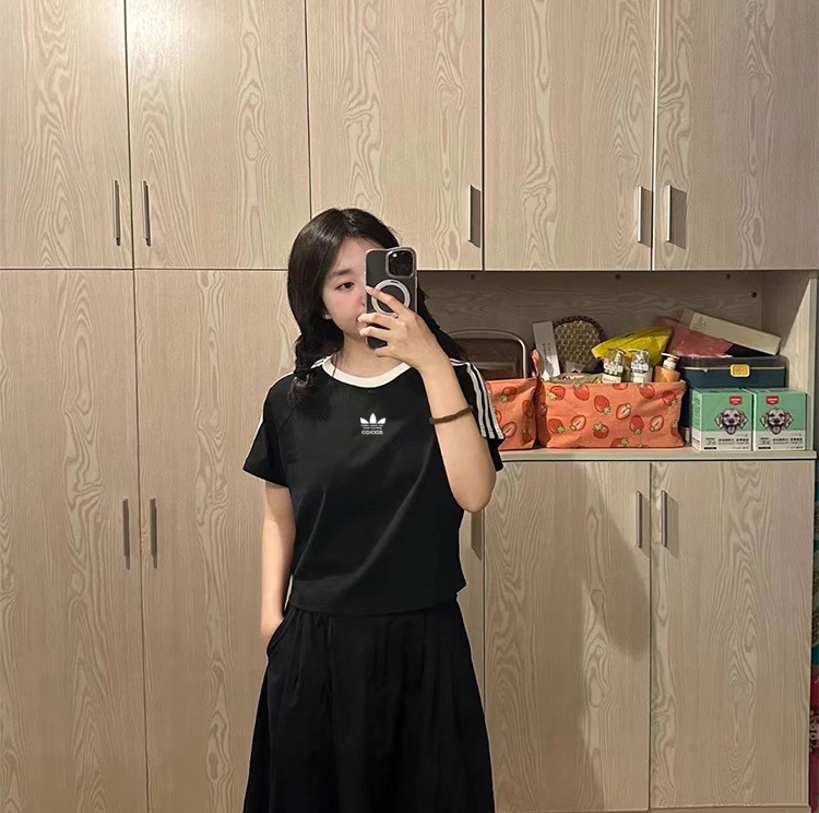 https://fulmo-img-server.com/pants-set/f6c69e80-fa0c-4a95-bb01-9c18b40135dd.jpg
