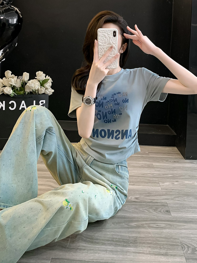 https://fulmo-img-server.com/pants-set/f78376d7-4ea4-432c-85ae-86256bc80f5c.jpg