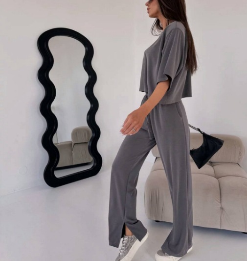 パンツセットアップ クロップド丈ゆったりパンツセット