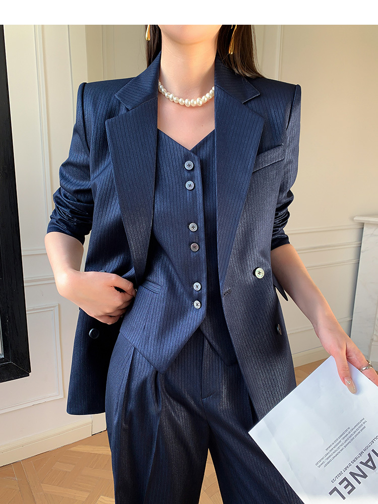 https://fulmo-img-server.com/pants-set/fc507eb2-f7dc-44e7-bc86-97bee2024242.jpg