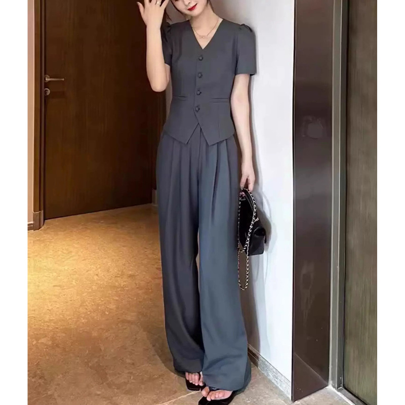 https://fulmo-img-server.com/pants-set/fe4e14c9-fc5f-4dff-881d-b0e36b636e22.jpg