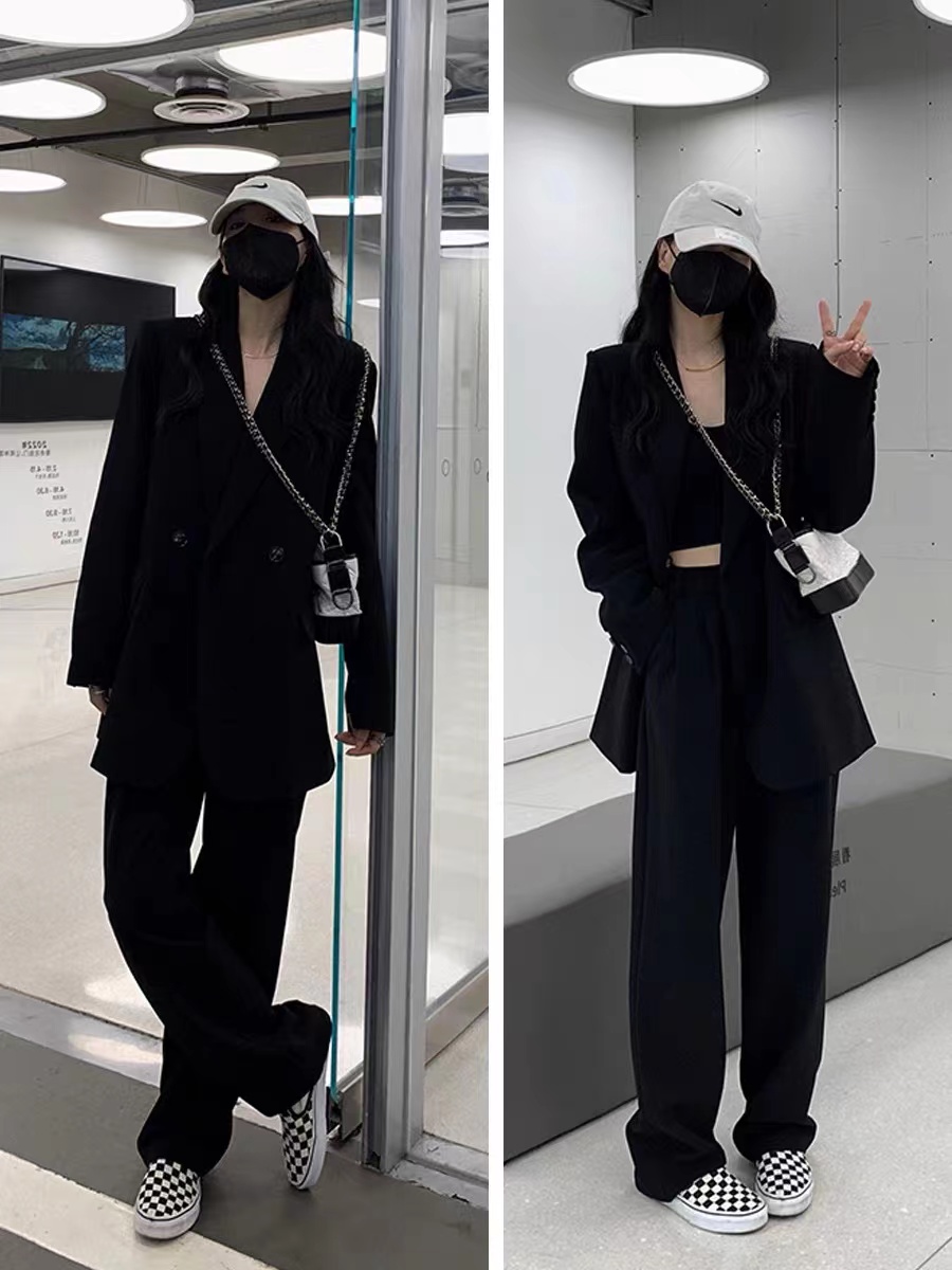 https://fulmo-img-server.com/pants-set/fed5a90d-a52d-41c5-a4c5-ecfc629c6b08.jpg