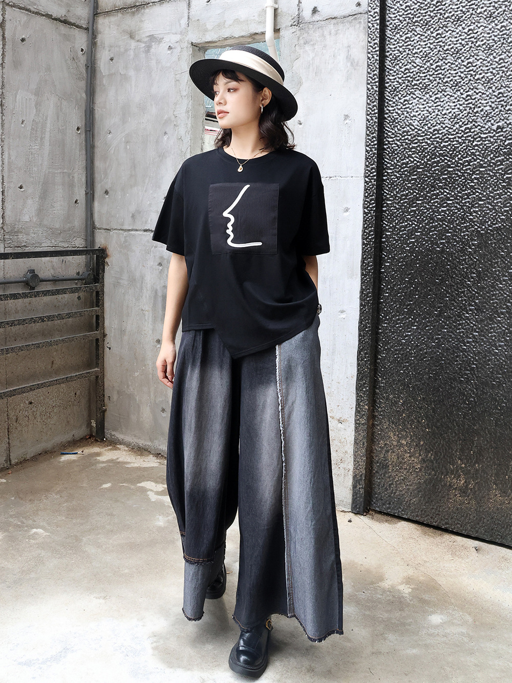 https://fulmo-img-server.com/pants-set/ffefd754-5eaa-4865-8f75-7f2e45000516.jpg