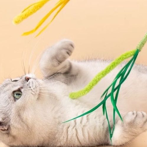 猫 おもちゃ 優しく揺れる鈴付き天然羽根じゃらし