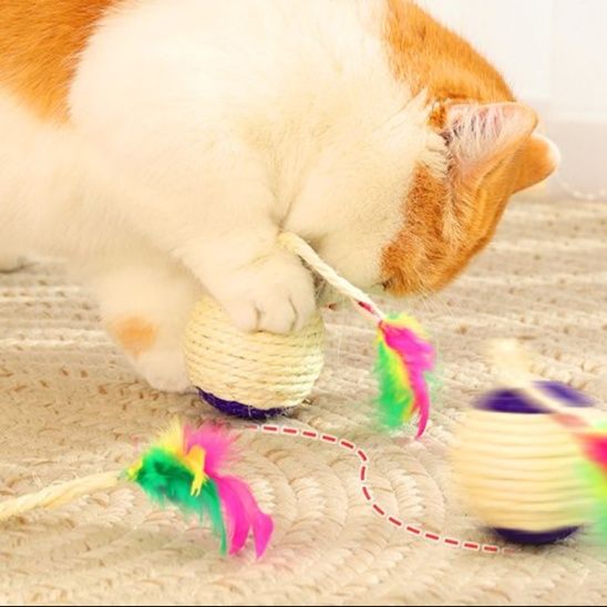 猫 おもちゃ もふもふ羽根付き カゴ編みじゃらし