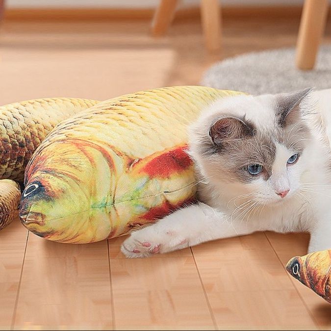 猫 おもちゃ お魚まったり抱き枕 猫じゃらし
