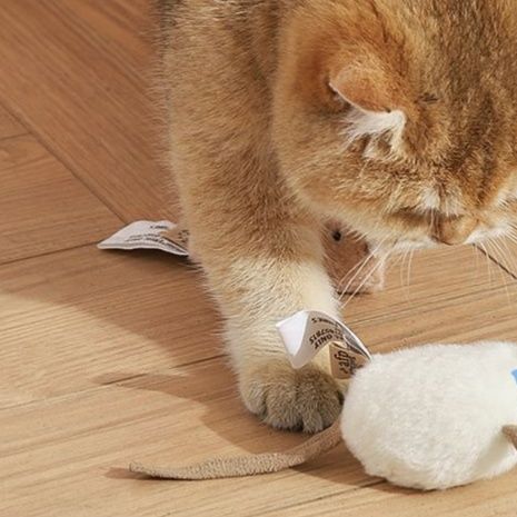 猫 おもちゃ 鳴き声付きネズミの猫じゃらし