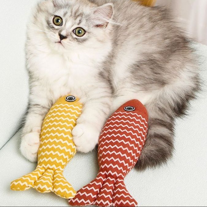 猫 おもちゃ もちもちお魚の癒やし枕