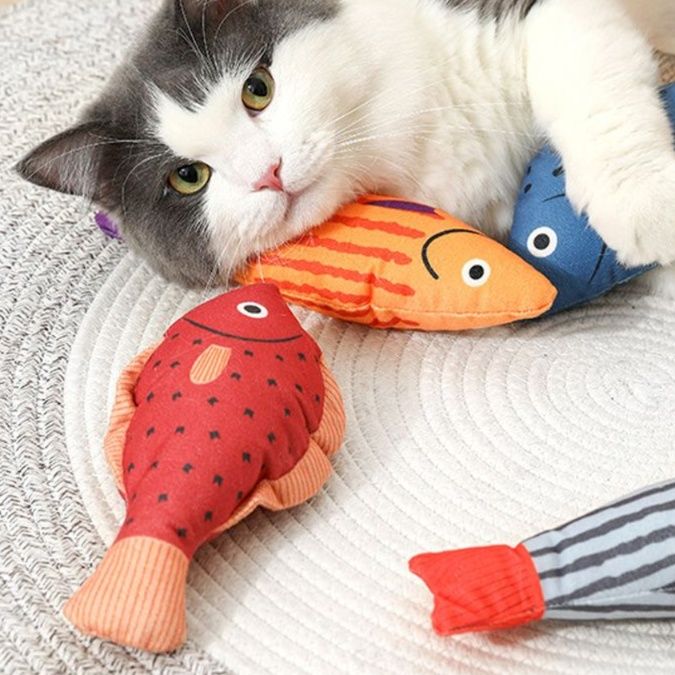 猫 おもちゃ 歯磨き用 魚型猫じゃらし
