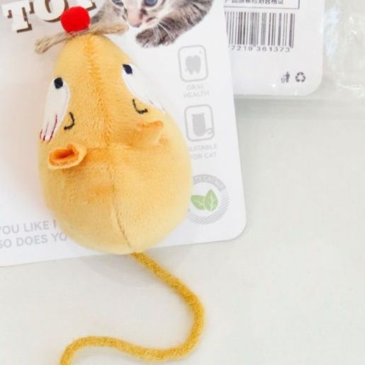 猫 おもちゃ もちもちネズミの壁飾り