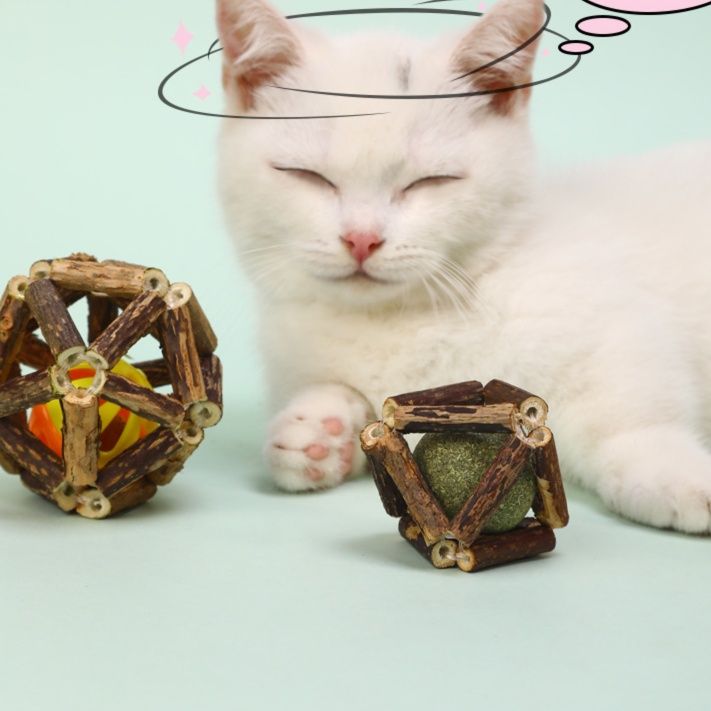 猫 おもちゃ 木枠のまたたびボール