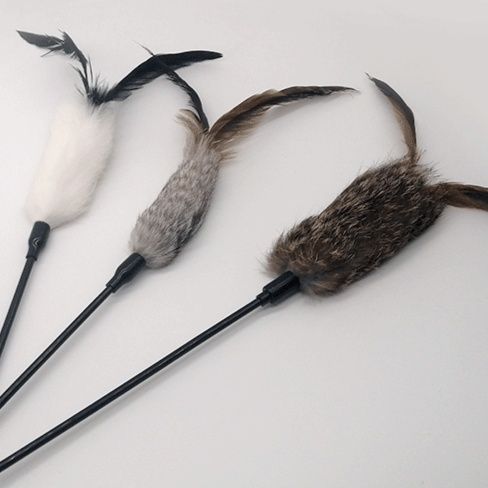 猫 おもちゃ ふわふわファー付き羽根猫じゃらし三本組