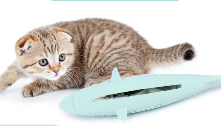 猫 おもちゃ 猫薄荷入り魚型シリコン玩具