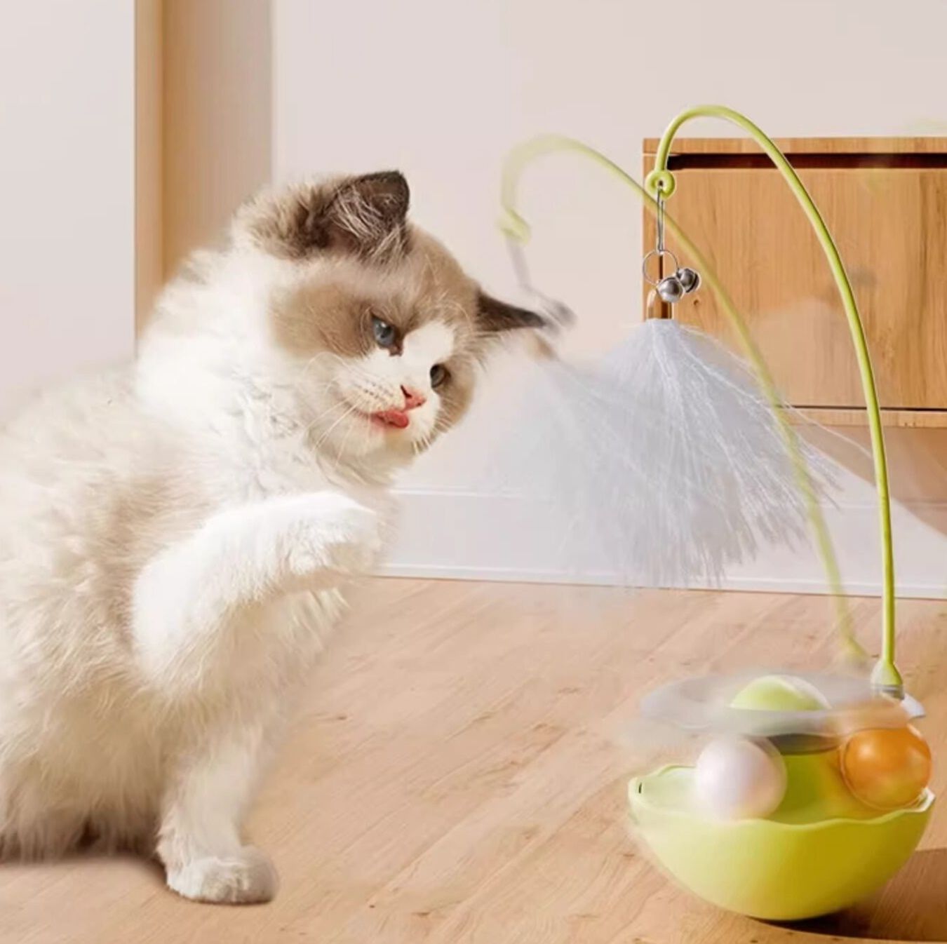 猫 おもちゃ 揺れる羽根と鈴のまたたび玩具